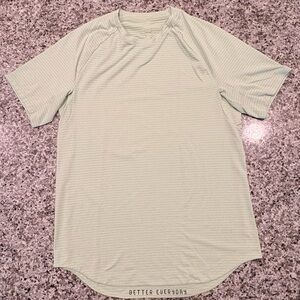 Lululemon T-Shirt